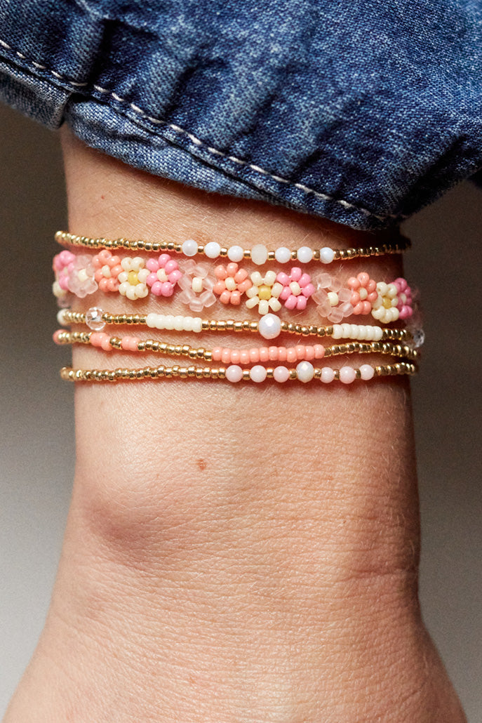Bracelet Vintage Or Jaune à Décor De Fleurettes Bracelet Vintage Or Jaune à Décor De Fleurettes